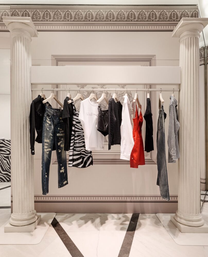 Marc Jacobs Fall 2024 Collection Debuts At Selfridges Pop-Up 5 Marc Jacobs Selfridges 012 Large
